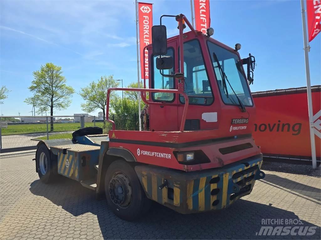 Terberg YT222 Terminalzugmaschinen