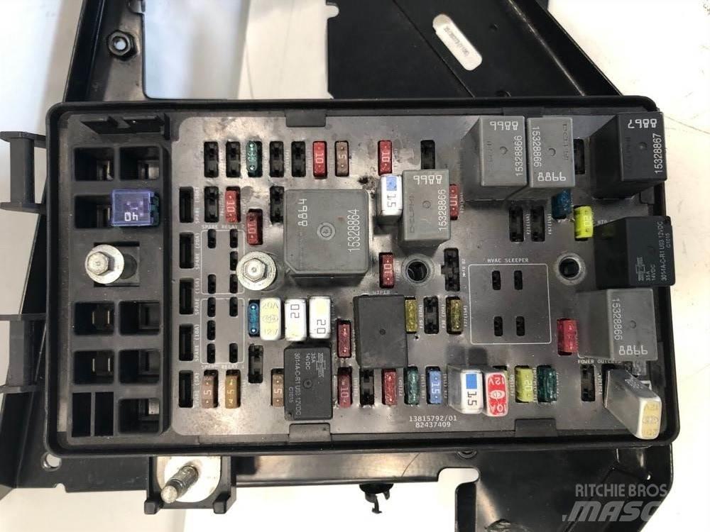 Mack CXU Elektronik