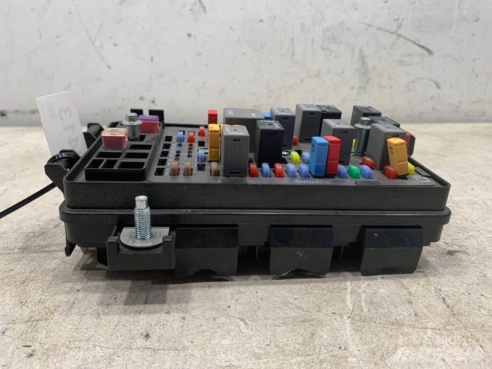 Mack CXU Elektronik