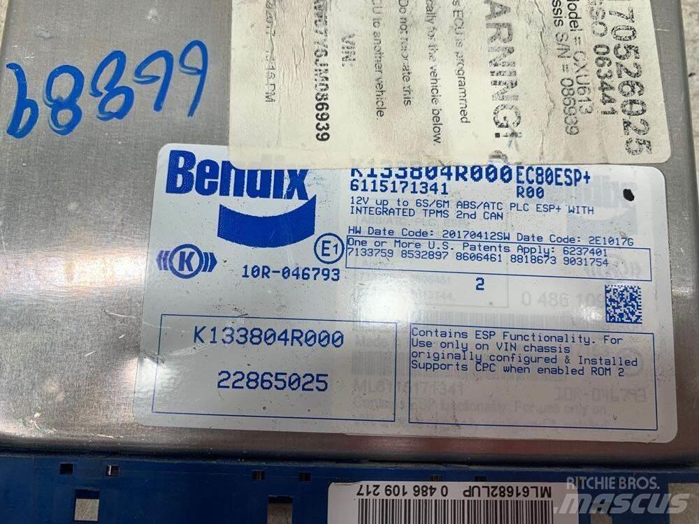 Mack CXU Elektronik
