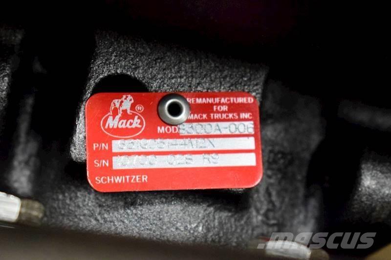 Mack EM7 Transport Sonstige