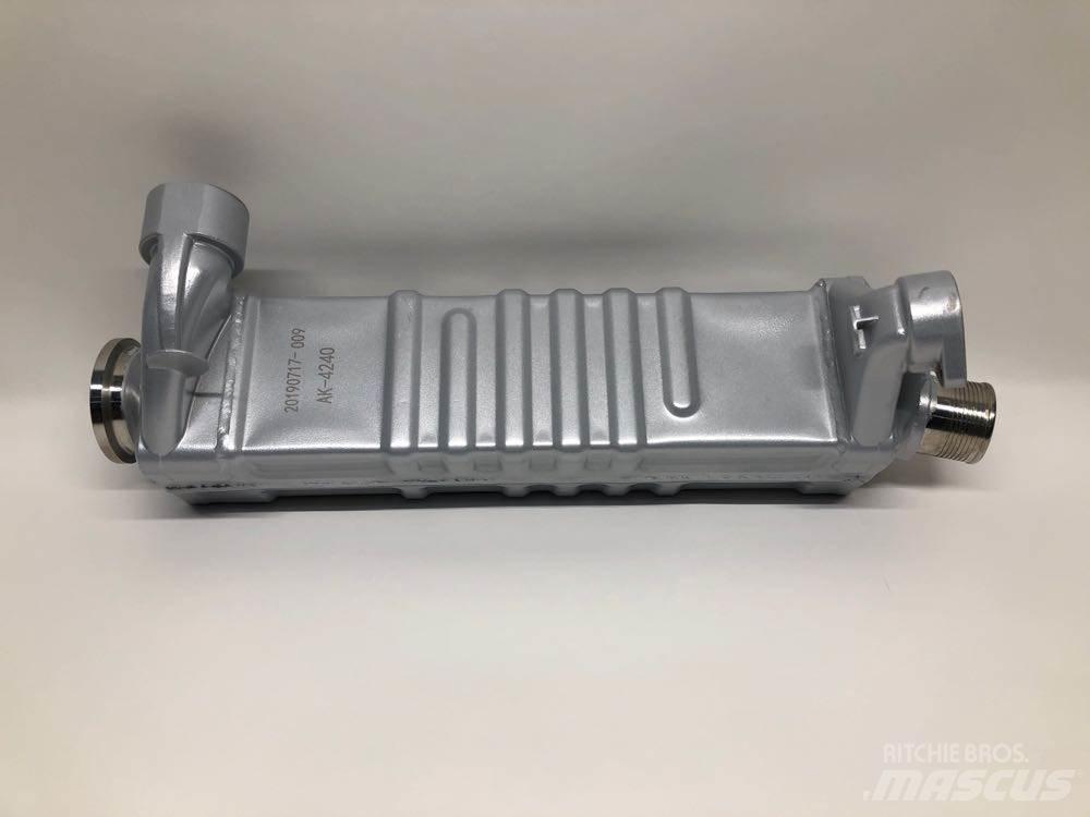 Mack MP7 Transport Sonstige