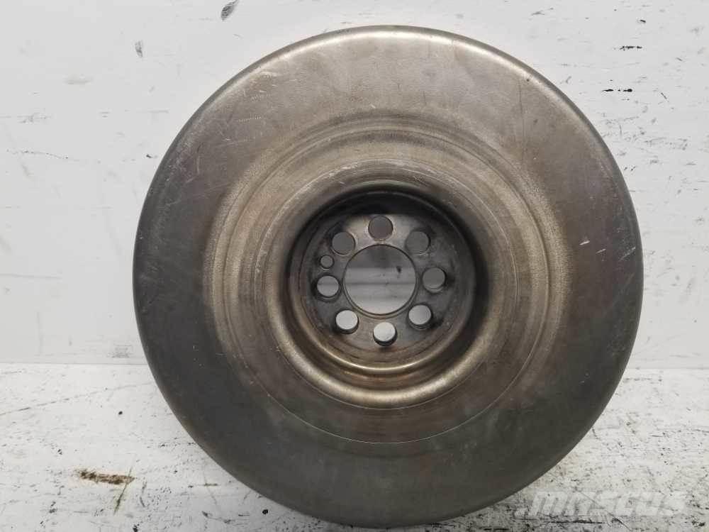 Mack MP8 Transport Sonstige