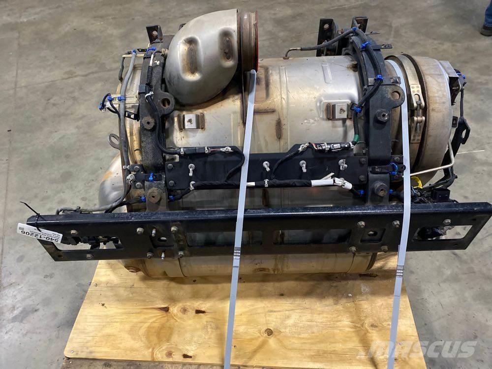 Mack MP8 Transport Sonstige