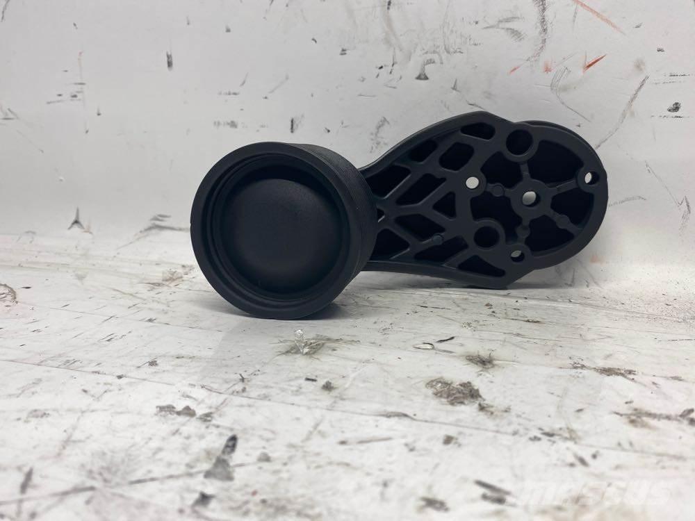 Mack MP8 Transport Sonstige