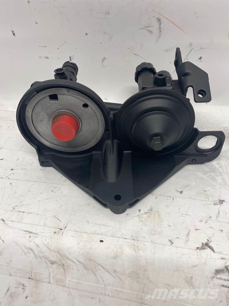 Mack MP8 Transport Sonstige