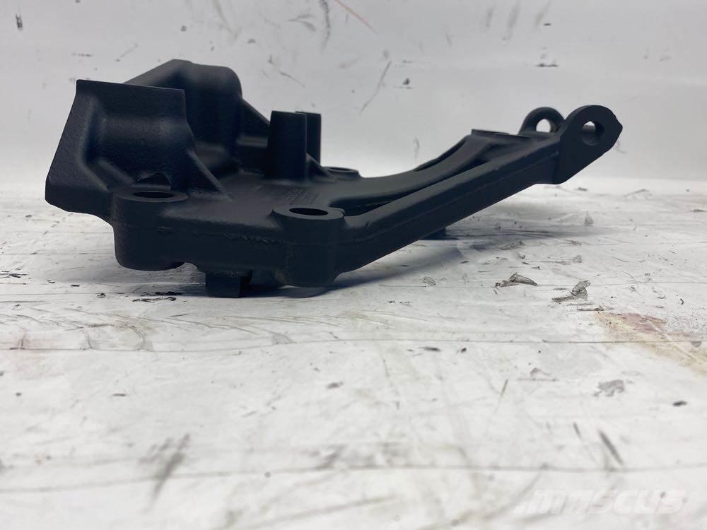 Mack MP8 Transport Sonstige