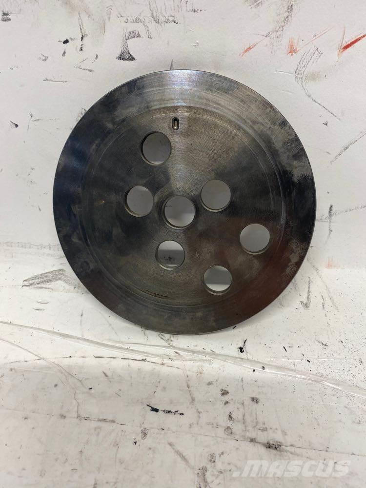 Mack MP8 Transport Sonstige