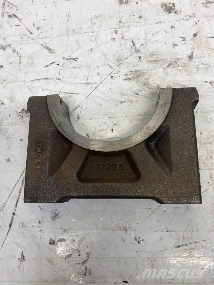 Mack MP8 Transport Sonstige