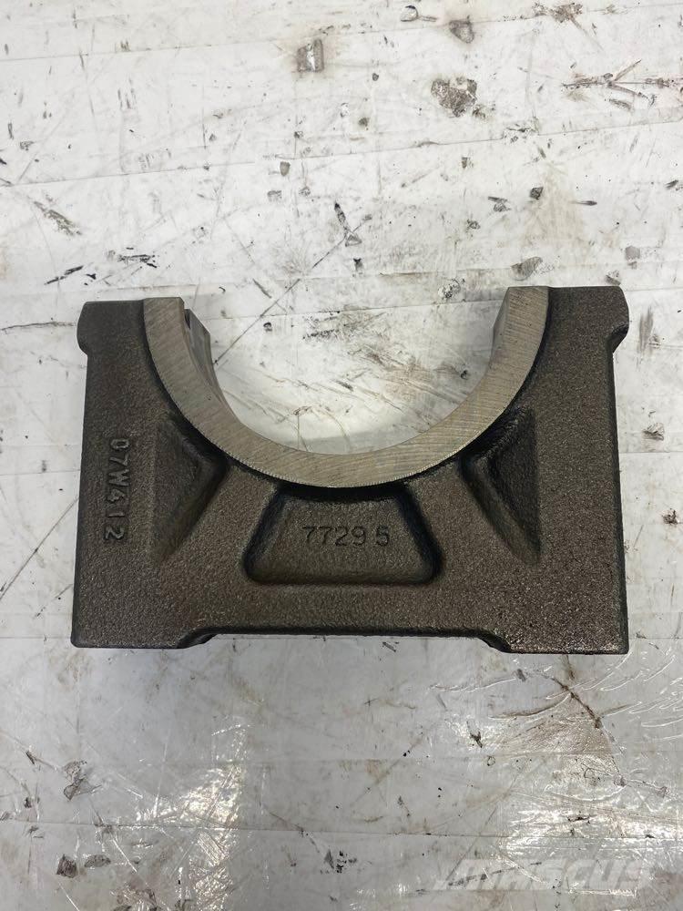 Mack MP8 Transport Sonstige