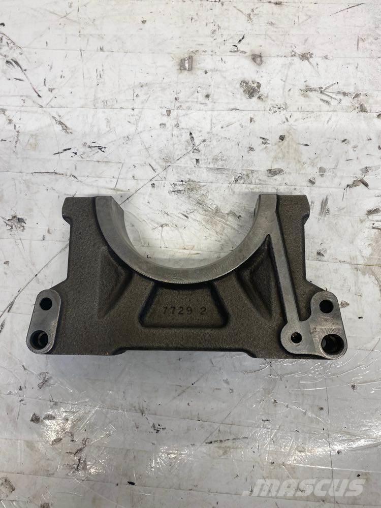 Mack MP8 Transport Sonstige