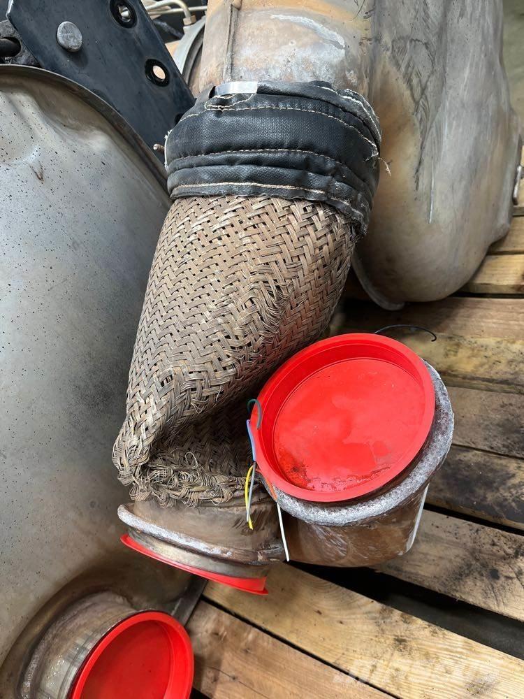 Mack MP8 Transport Sonstige