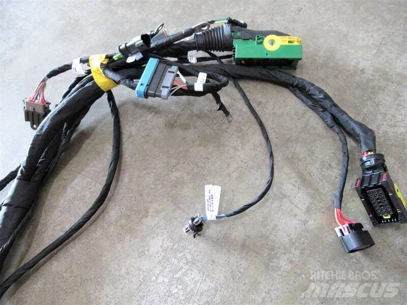 Paccar  Chassis