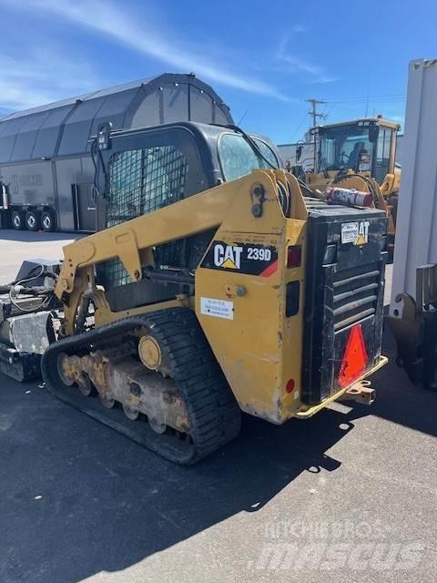 CAT 239D Sattelzugmaschinen