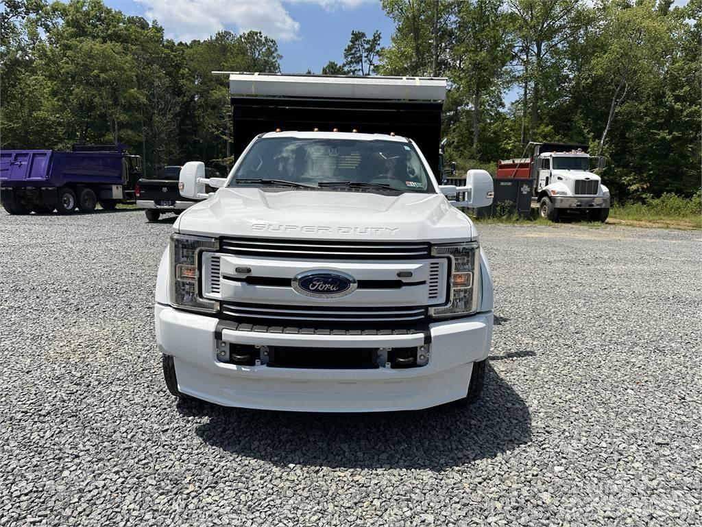 Ford F550 Andere Fahrzeuge