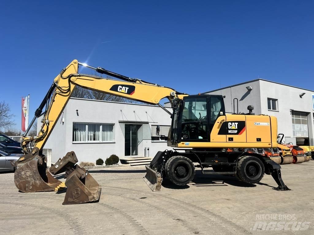 CAT M 320 F Mobilbagger