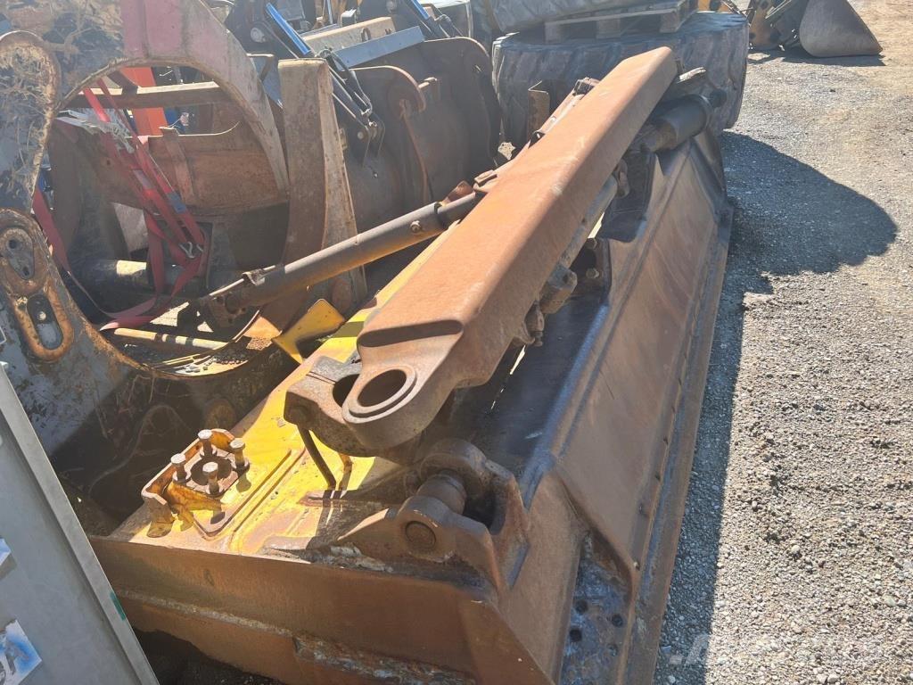 Komatsu D 65 EX-15 Bulldozer