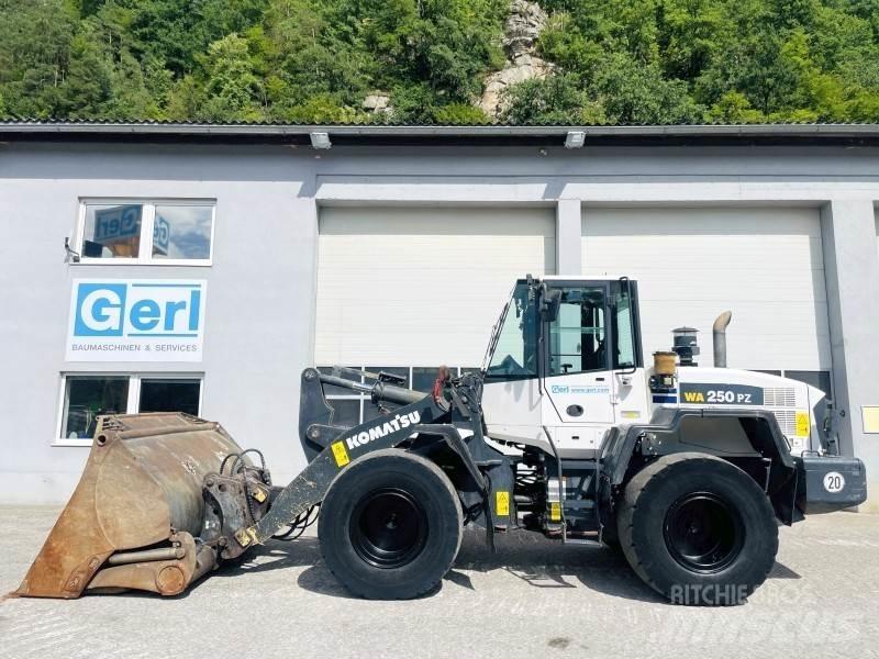 Komatsu WA250PZ-6 Radlader
