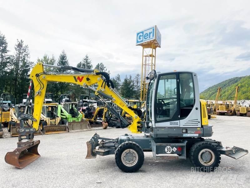 Neuson EW65 Mobilbagger