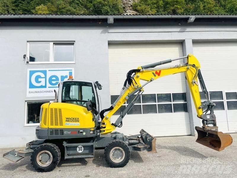 Neuson EW65 Mobilbagger
