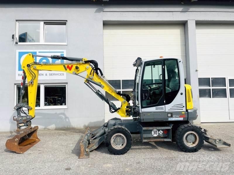 Neuson EW65 Mobilbagger