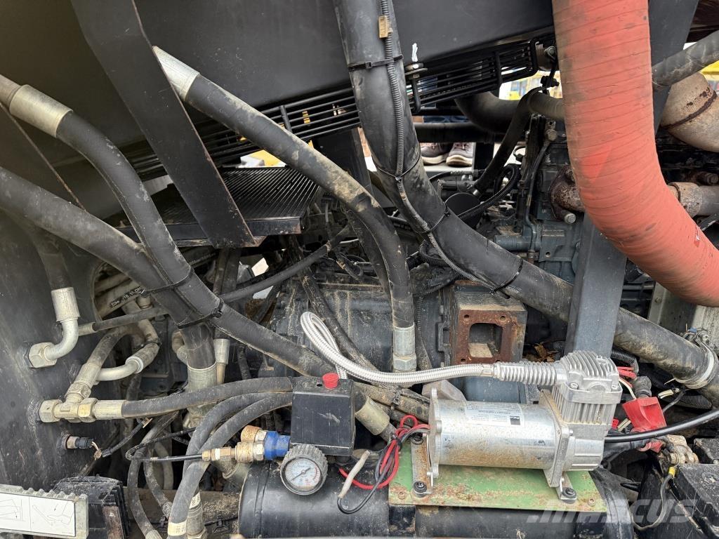 New Holland F 156.6 A Grader