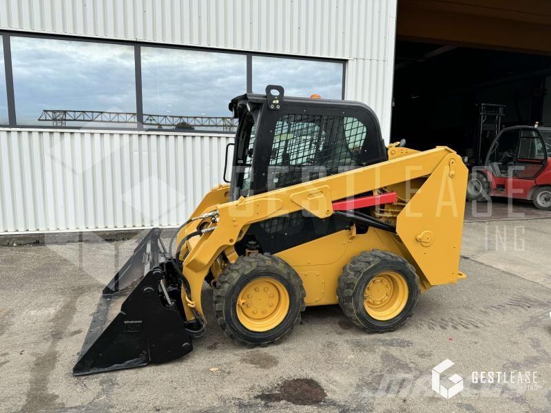 CAT 236D Minilader