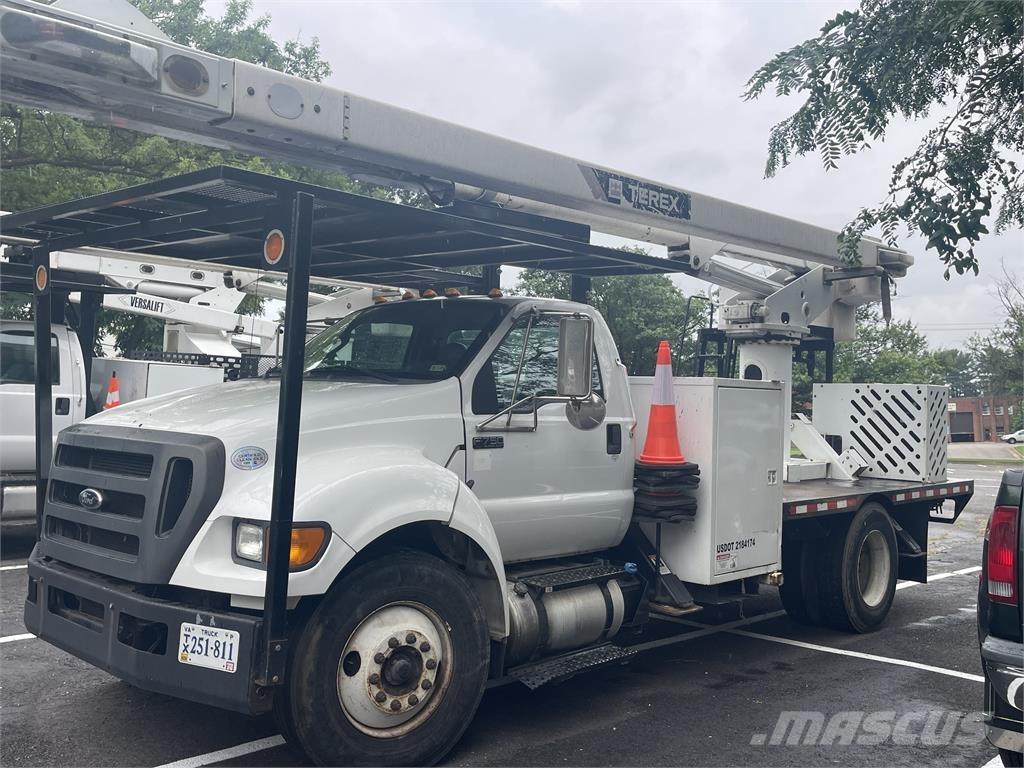 Ford F750 Andere Fahrzeuge