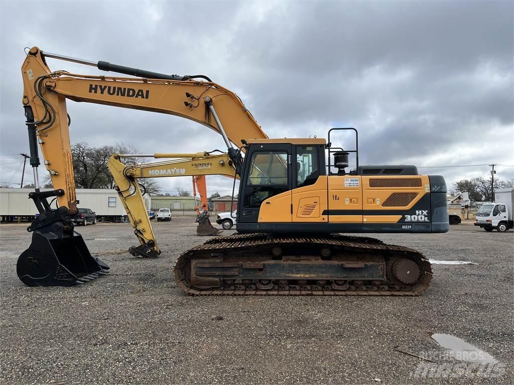 Hyundai HX300L Raupenbagger