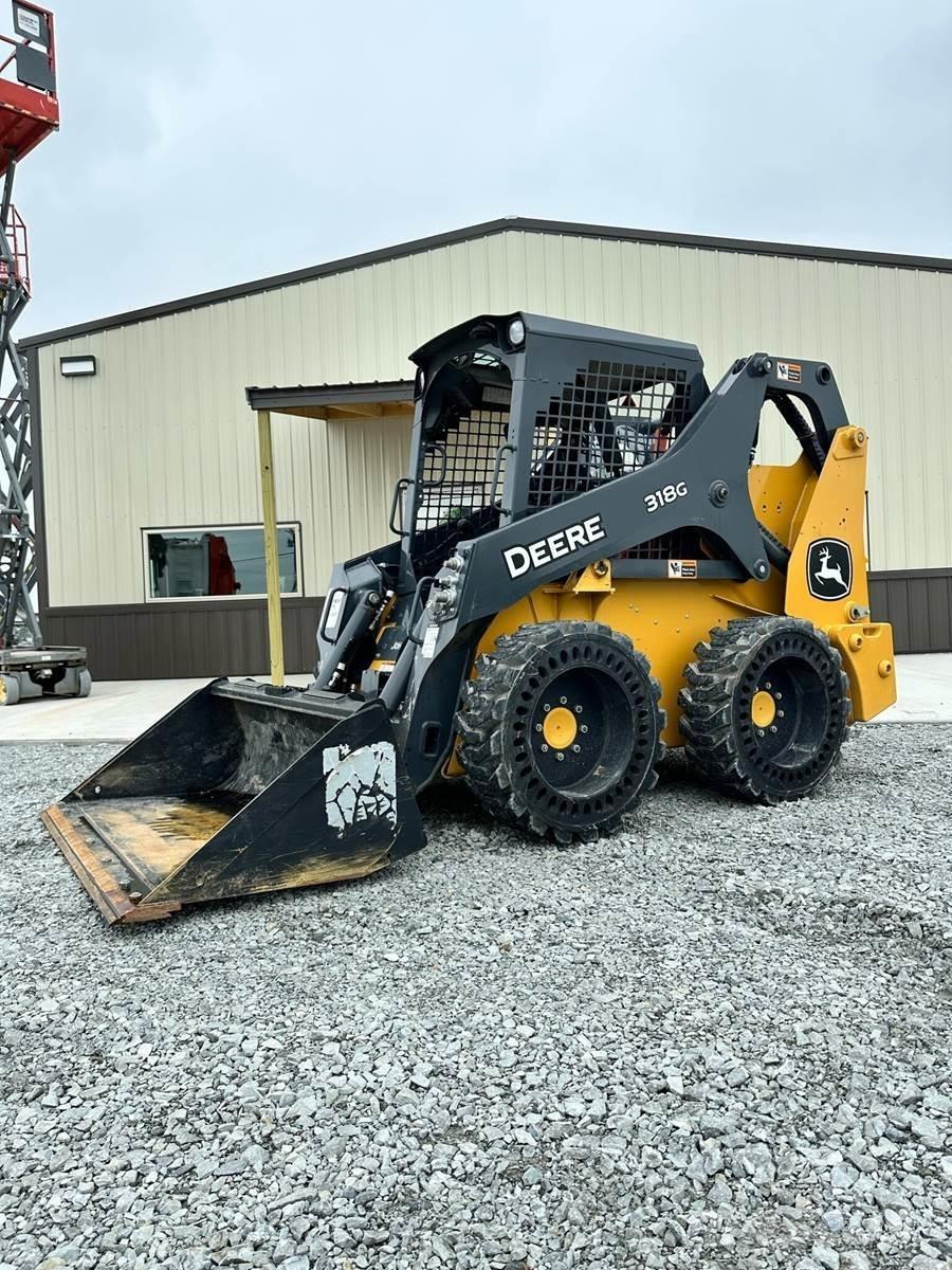 John Deere 318G Kompaktlader