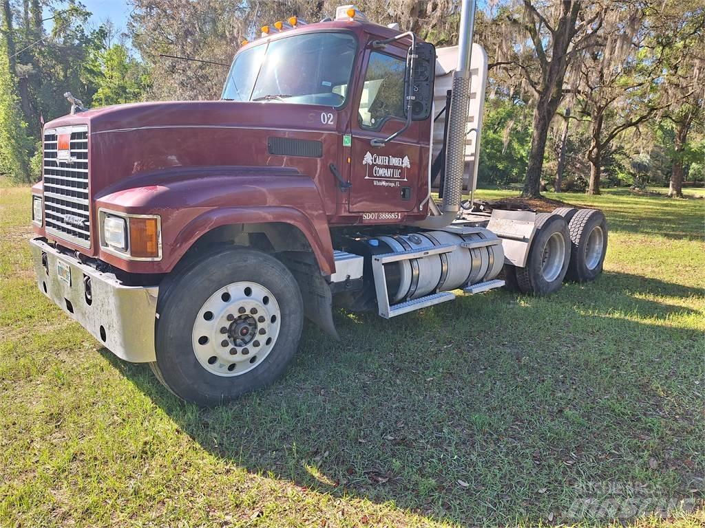 Mack CHU613 Sattelzugmaschinen