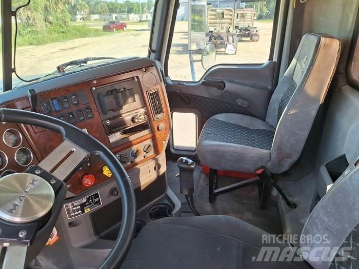 Mack CHU613 Sonstige Baumaschinen