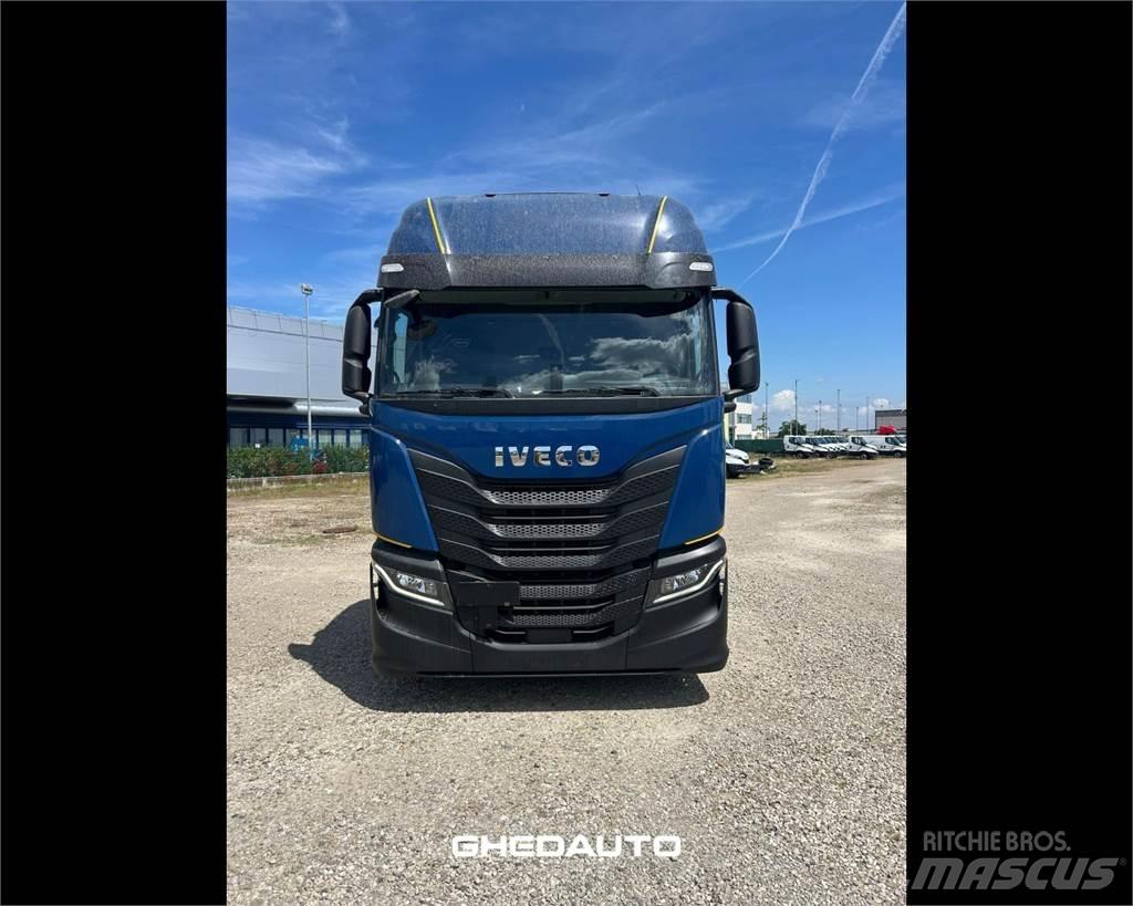 Iveco AS260S48S Kofferaufbau