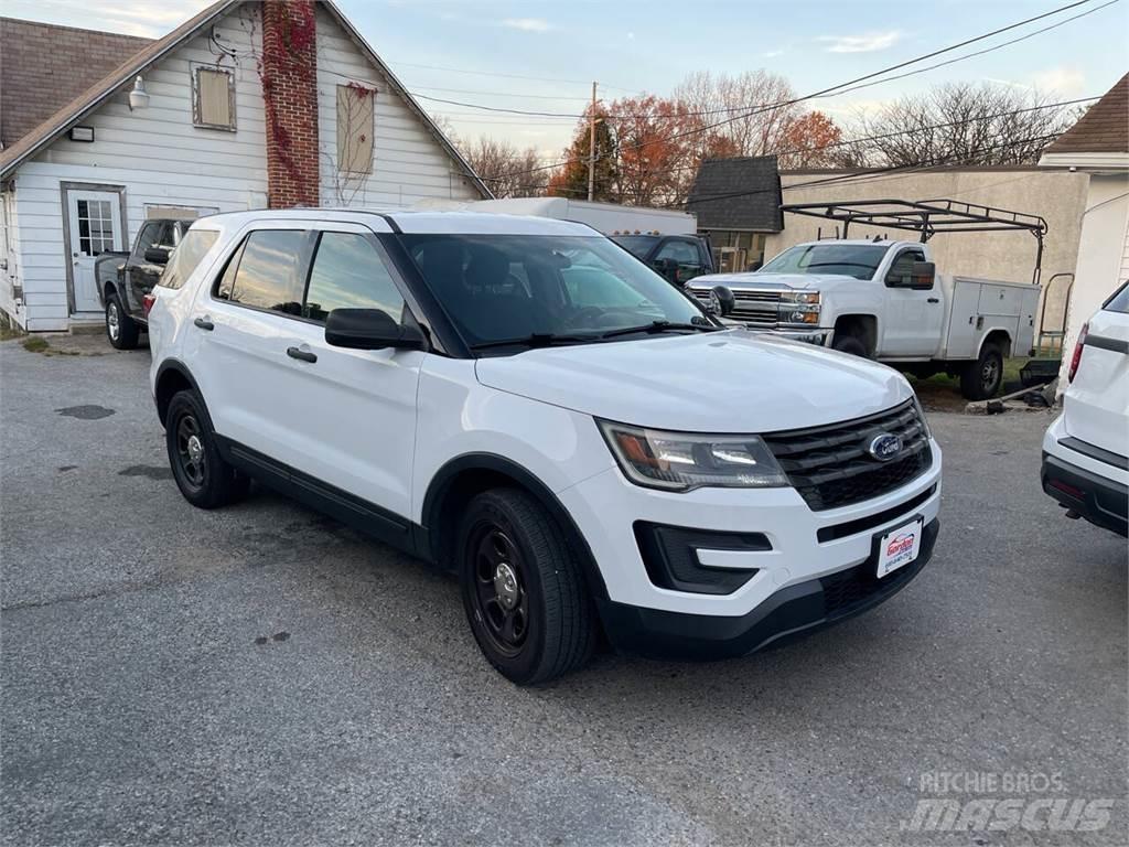 Ford Explorer PKWs