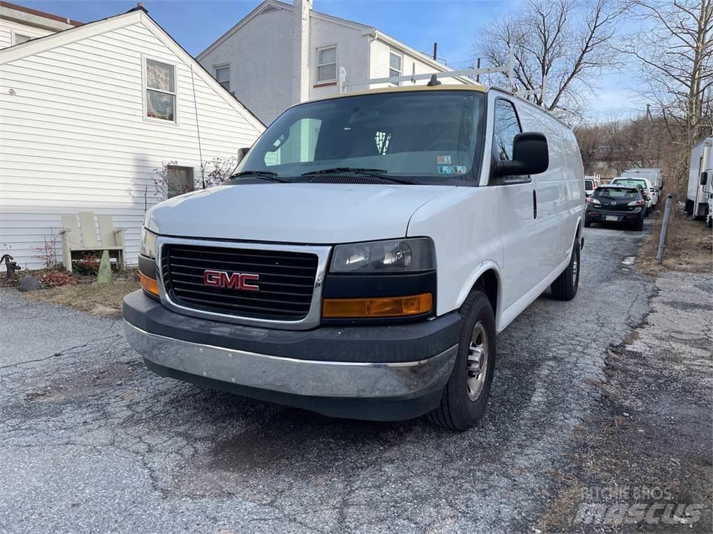 GMC Savana Lieferwagen