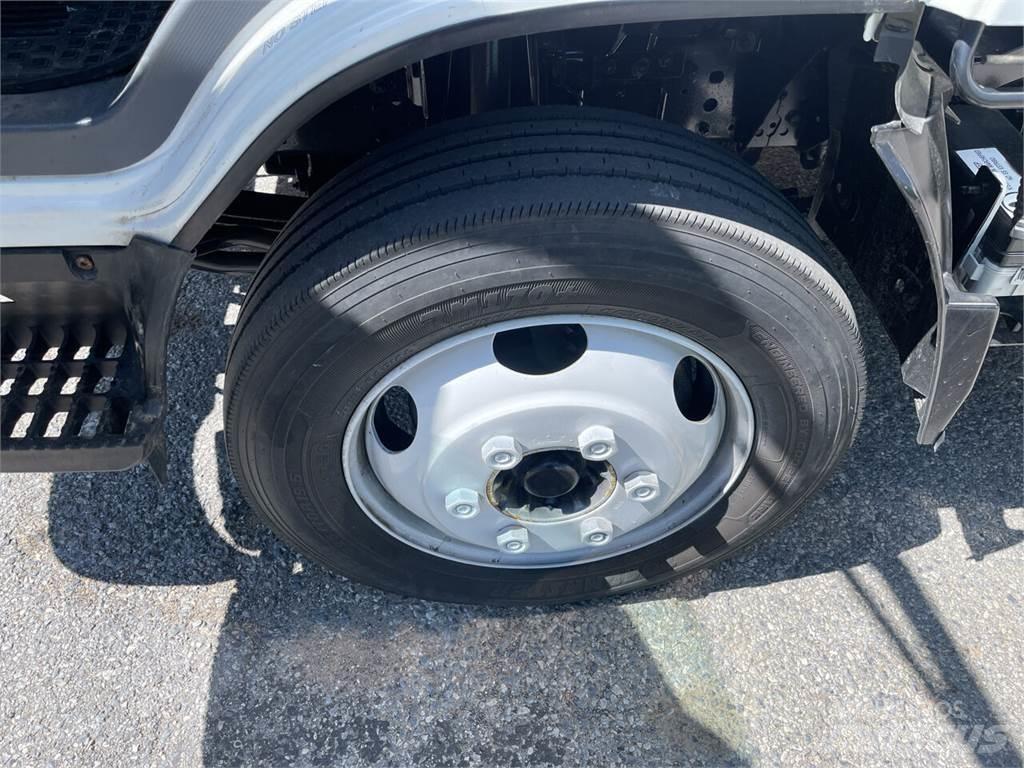 Isuzu NRR Kofferaufbau