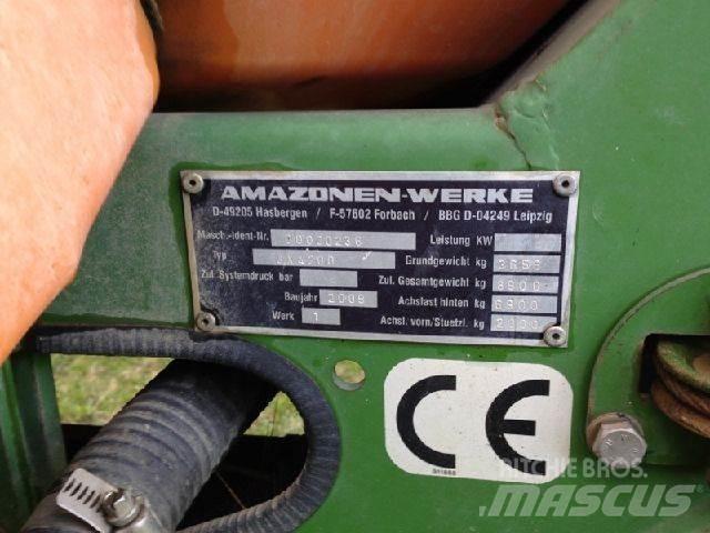 Amazone UX 4200 Anhängespritzen