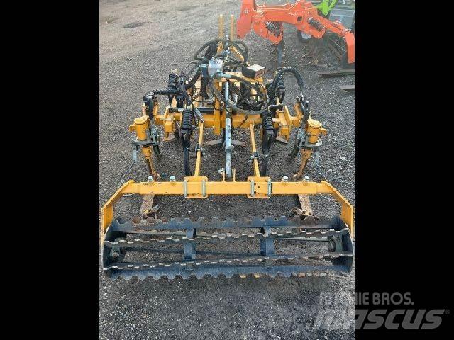  Autre CL6750SR45 Bodenbearbeitung