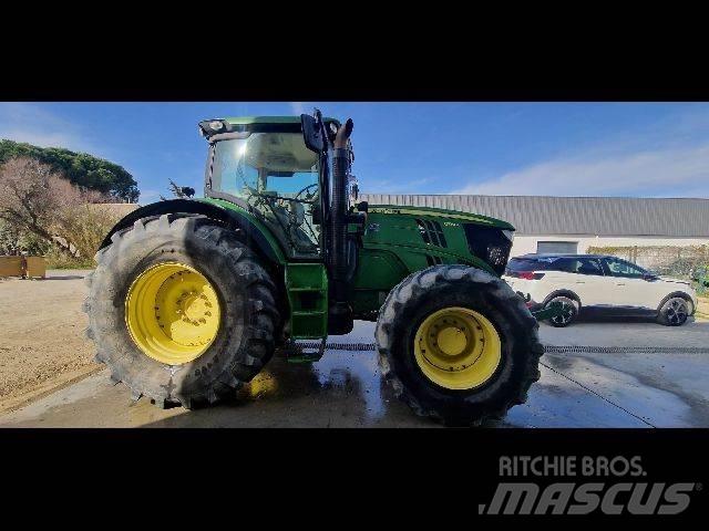 John Deere 6210 R Traktoren