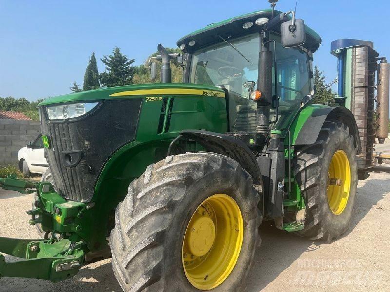 John Deere 7250R Traktoren