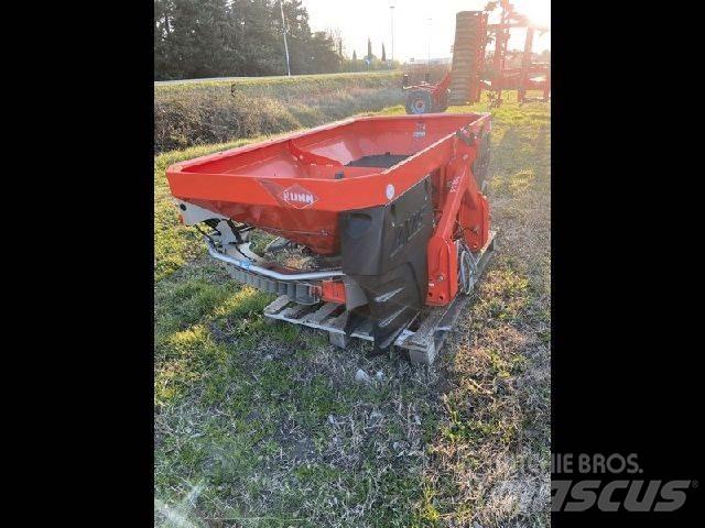 Kuhn AXIS 20.1W Mineraldüngerstreuer