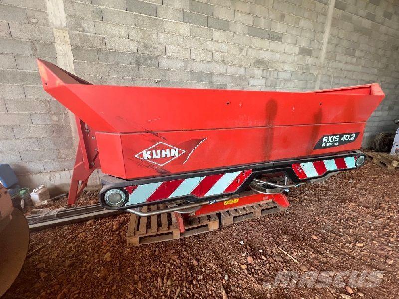 Kuhn AXIS 40.2 Mineraldüngerstreuer