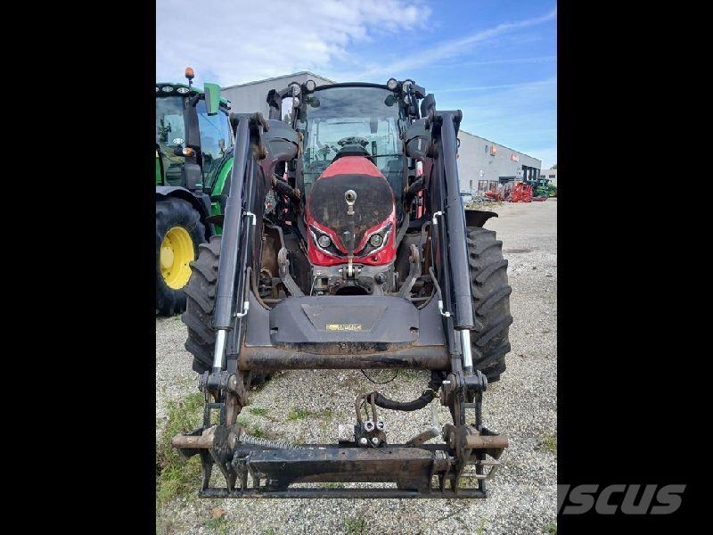 Valtra G115 Traktoren