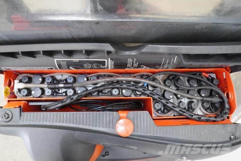 Linde L 12 379 Zelfrijdende stapelaars