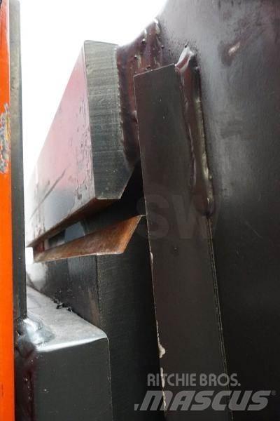 Linde T 30 131 Niedergabelstapler