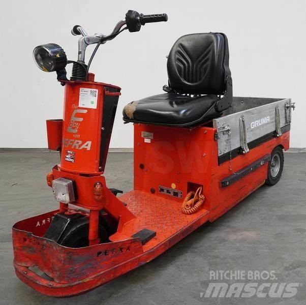 Pefra EFW508 Schlepper
