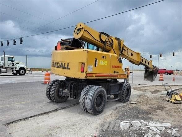 Gradall XL3300 V Mobilbagger