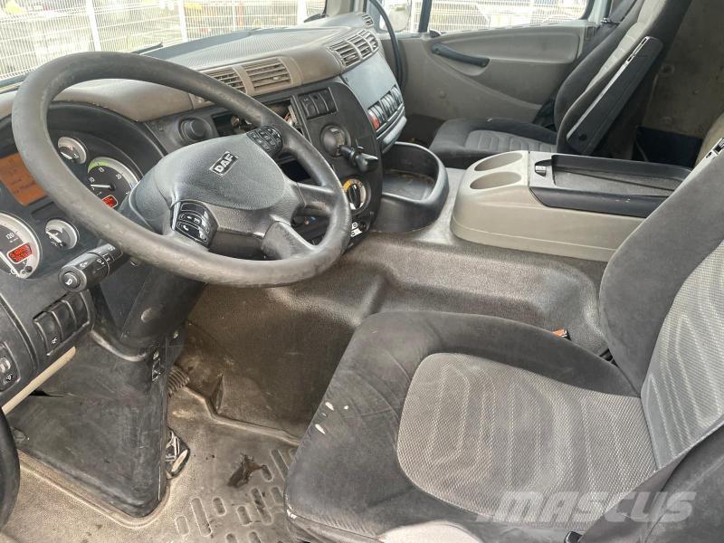 DAF CF75 310 Pritschenwagen/Pritschenwagen mit Seitenklappe