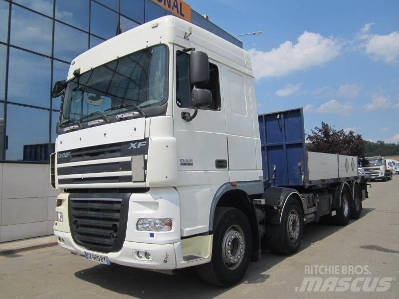 DAF XF105 460 Pritschenwagen/Pritschenwagen mit Seitenklappe