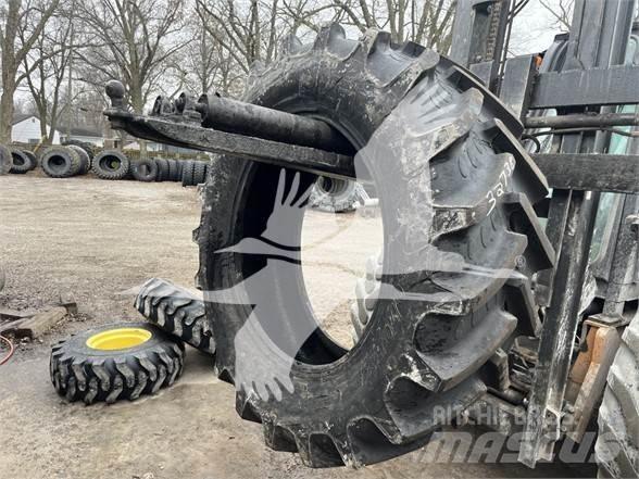 BKT 480/70R34 Sonstige Baumaschinen